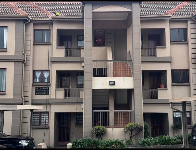 2 BEDROOM APARTMENT FOR SALE IN DOWERGLEN EXT 4